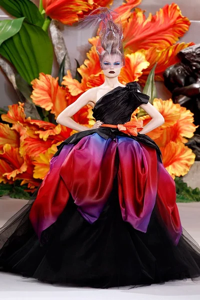 Look 30